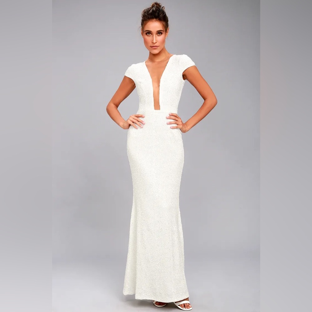 Dress the Population White Plunge Neck Cap Sleeve Gown